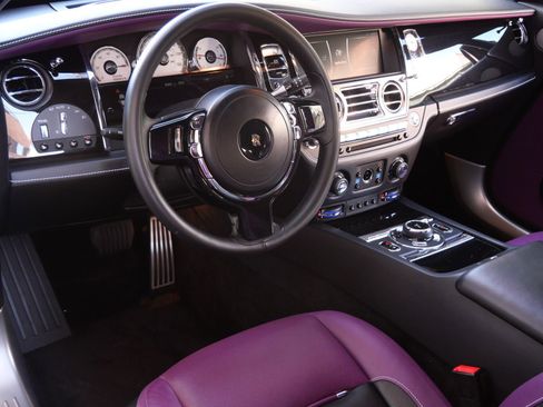 Certified 2018 Rolls-Royce Wraith RWD image 25
