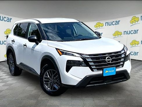 Used 2025 Nissan Rogue S AWD/4WD image 1