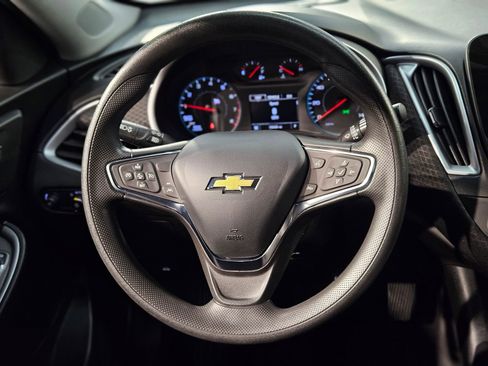 Used 2023 Chevrolet Malibu LT image 25