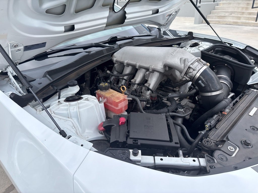 Used 2018 Chevrolet Camaro SS RWD image 15
