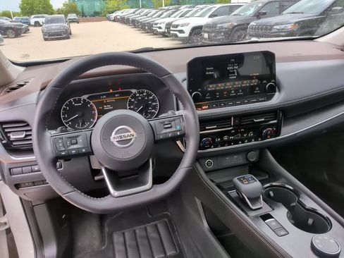 Used 2021 Nissan Rogue SL w/ Premium Package AWD/4WD image 28