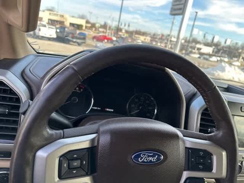 Used 2018 Ford F150 Lariat w/ Equipment Group 502A Luxury image 9