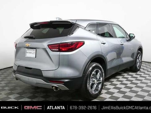 Certified 2025 Chevrolet Blazer LT FWD image 3