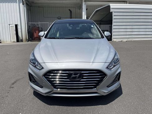 Used 2019 Hyundai Sonata Limited w/ Ultimate Package 02 FWD image 2