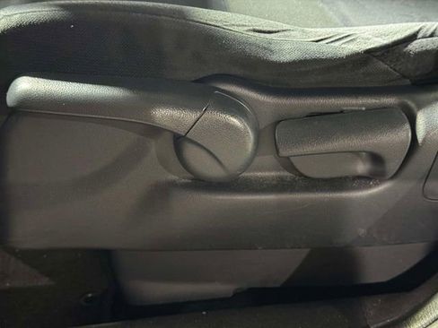 Used 2011 Honda CR-V SE image 25