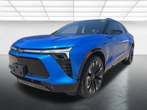 New 2025 Chevrolet Blazer EV RS image 3
