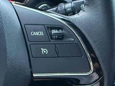 Used 2020 Mitsubishi Outlander SEL AWD/4WD image 48
