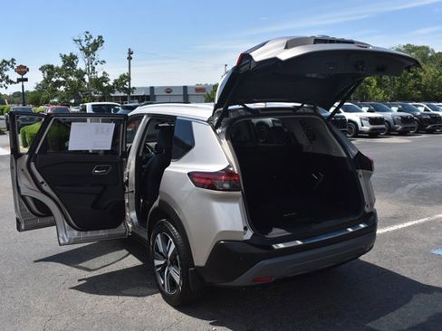 Used 2021 Nissan Rogue SL FWD image 16