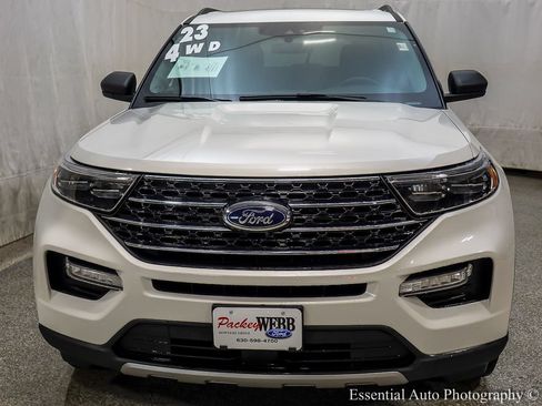 Used 2023 Ford Explorer XLT w/ Equipment Group 202A AWD/4WD image 5