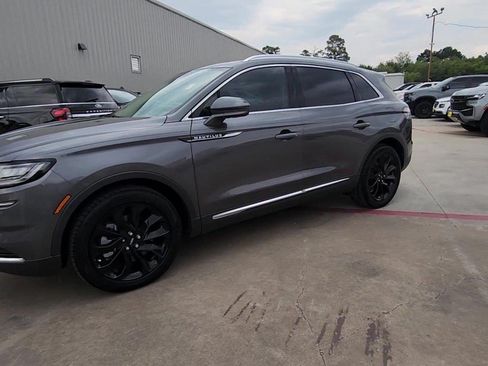 Used 2022 Lincoln Nautilus Reserve FWD image 4