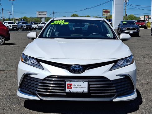 Used 2024 Toyota Camry XLE w/ Cold Weather Package AWD/4WD image 2