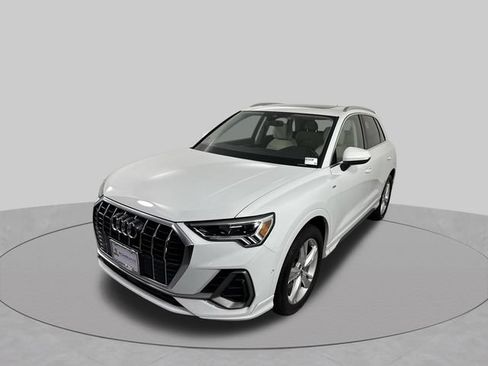 Used 2020 Audi Q3 2.0T Prestige w/ Prestige Package AWD/4WD image 25