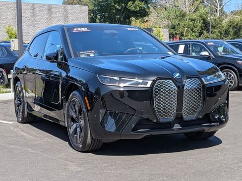 Used 2024 BMW iX xDrive50 w/ Premium Package AWD/4WD image 3