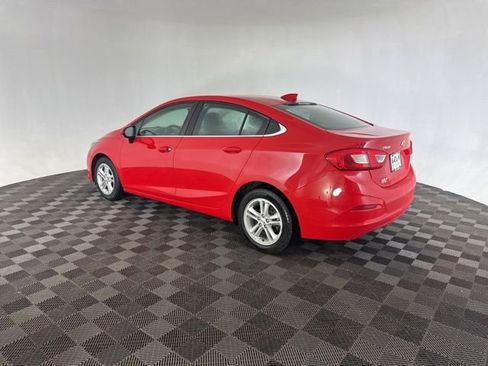 Used 2018 Chevrolet Cruze LT image 9