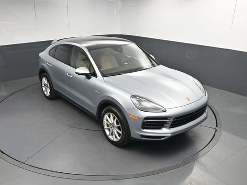 Used 2023 Porsche Cayenne Coupe AWD/4WD image 40