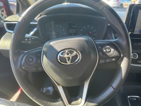 Used 2023 Toyota Corolla SE image 8