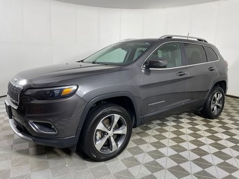 Used 2019 Jeep Cherokee Limited AWD/4WD image 3