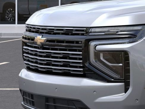 New 2026 Chevrolet Suburban High Country AWD/4WD image 15