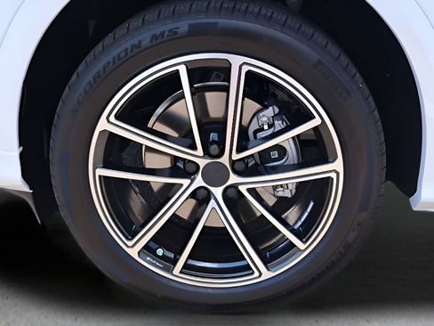 New 2026 Audi Q5 Premium Plus AWD/4WD image 10