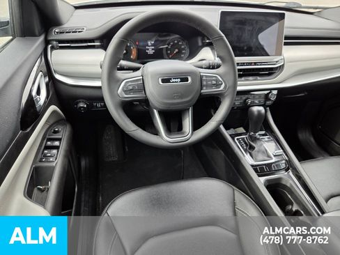 Used 2025 Jeep Compass Limited AWD/4WD image 19