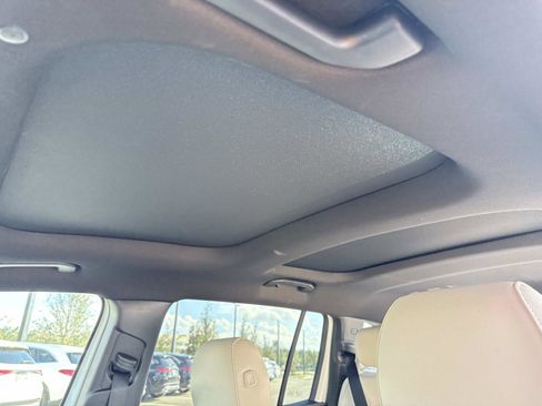 Used 2025 Mercedes-Benz GLB 250 image 23