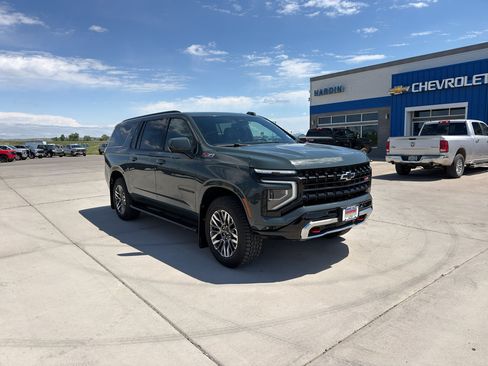 Used 2025 Chevrolet Suburban Z71 AWD/4WD image 8
