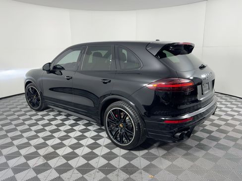 Used 2018 Porsche Cayenne GTS image 3