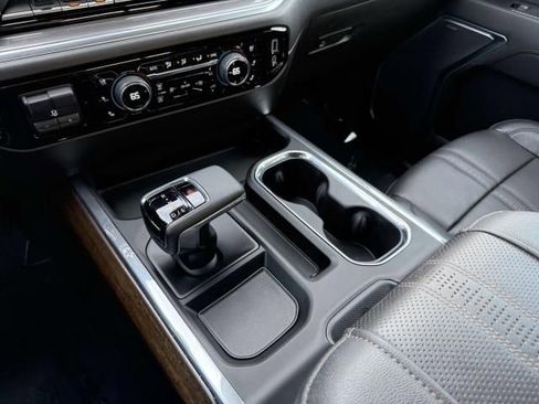 Certified 2023 Chevrolet Silverado 1500 High Country w/ Technology Package AWD/4WD image 31