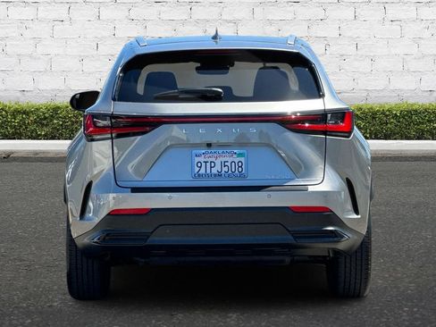 Used 2025 Lexus NX 250 FWD w/ Accessory Package (Z2) image 5