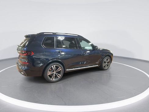 Certified 2024 BMW X7 xDrive40i w/ M Sport Package image 8