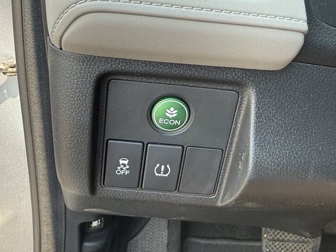 Used 2017 Honda HR-V EX-L image 19