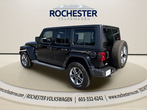 Used 2019 Jeep Wrangler Unlimited Sahara w/ Dual Top Group AWD/4WD image 4