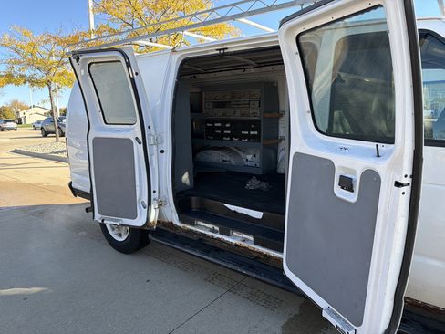 Used 2009 Ford E-250 and Econoline 250 image 4