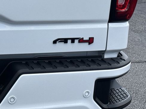 New 2026 GMC Sierra 1500 AT4 w/ AT4 Premium Package AWD/4WD image 10
