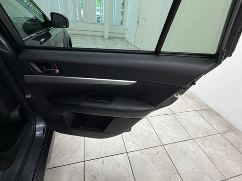 Used 2012 Subaru Outback 2.5i Premium AWD/4WD image 18