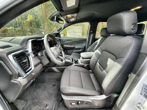 New 2025 GMC Canyon Elevation w/ Convenience Package image 13