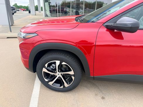 New 2026 Chevrolet Trax RS w/ Sunroof Package FWD image 11