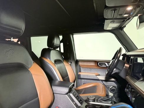 Used 2023 Ford Bronco Outer Banks w/ Sasquatch Package AWD/4WD image 23