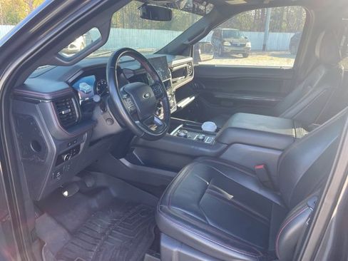 Used 2023 Ford Expedition Limited image 8