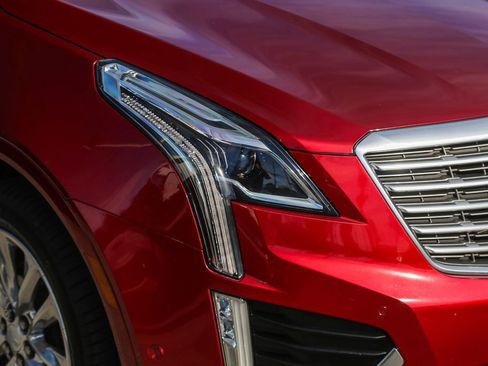 Used 2019 Cadillac XT5 Platinum image 8