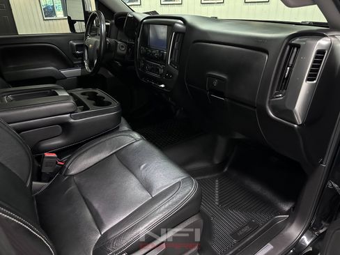 Used 2017 Chevrolet Silverado 1500 LT w/ All Star Edition AWD/4WD image 43