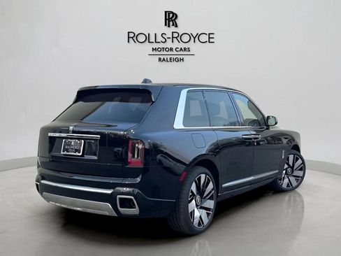 New 2026 Rolls-Royce Cullinan image 3