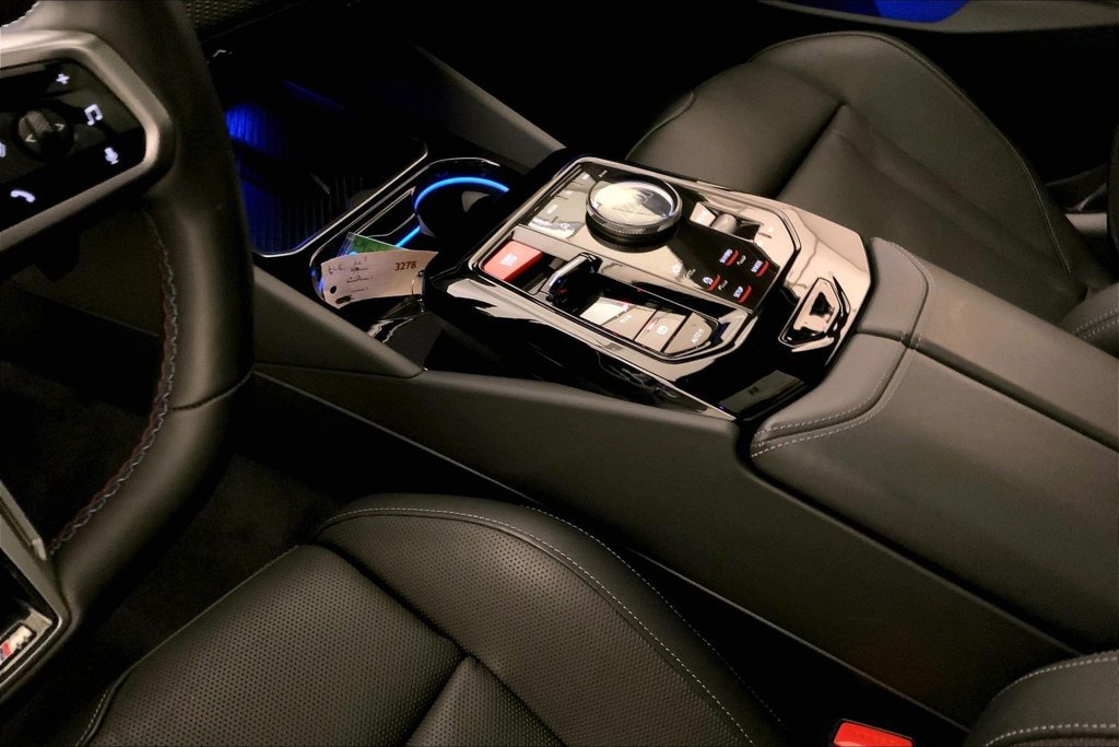 Certified 2025 BMW M5 w/ Executive Package AWD/4WD image 22