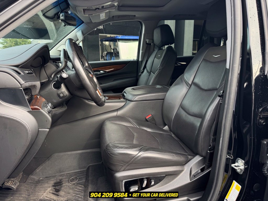 Used 2020 Cadillac Escalade Luxury AWD/4WD image 19