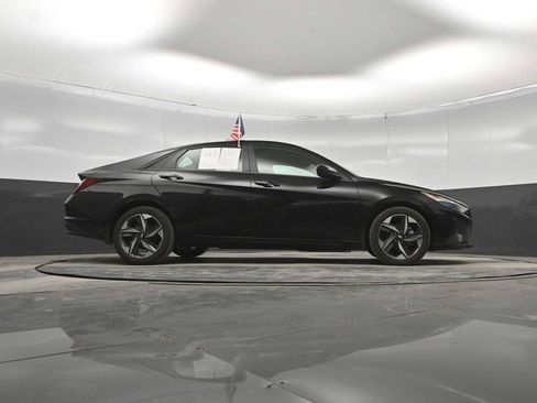 Certified 2023 Hyundai Elantra SEL w/ Convenience Package FWD image 39