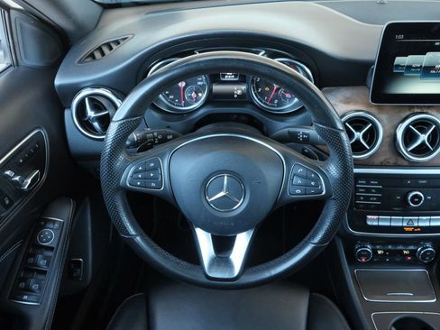 Used 2020 Mercedes-Benz GLA 250 image 32