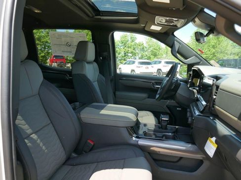 New 2026 Chevrolet Silverado 1500 ZR2 w/ Dark Appearance Package AWD/4WD image 14