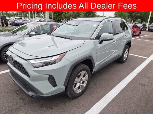 Used 2022 Toyota RAV4 XLE FWD image 1