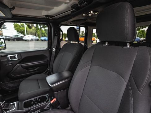 Used 2021 Jeep Wrangler Unlimited Sport AWD/4WD image 23