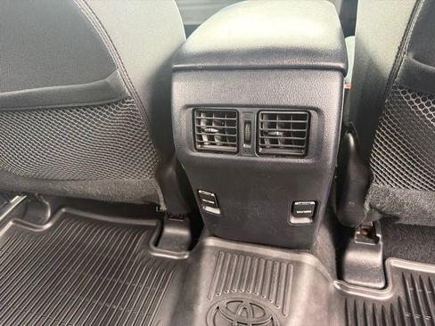 Used 2018 Toyota 4Runner SR5 AWD/4WD image 42